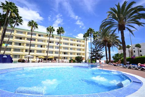 Playa del sol - About. Playa del Sol is located en Playa del Inglés, with direct access to the Shopping Center Yumbo.It has 140 apartments, 130 simple rooms and 10 dobble rooms, all of them …